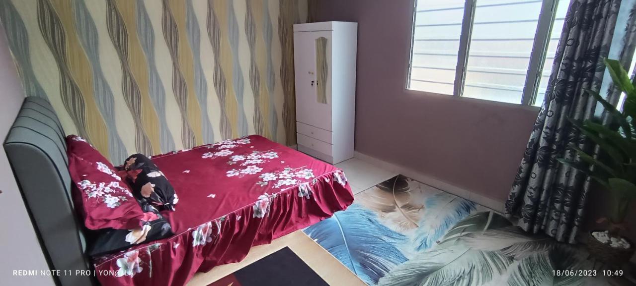 Homestay Rezeki バトゥ・ガジャ エクステリア 写真