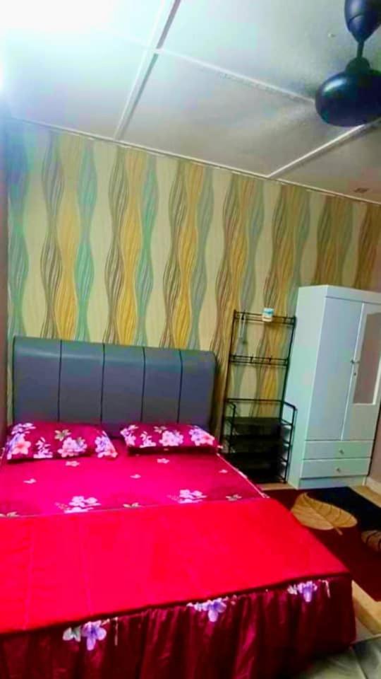 Homestay Rezeki バトゥ・ガジャ エクステリア 写真